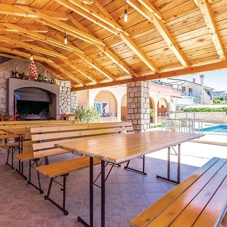 Apartment With A Swimming Pool - 22488