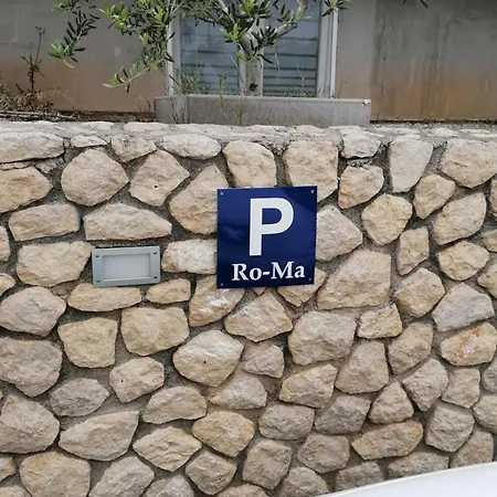 With A Swimming Pool - 22488