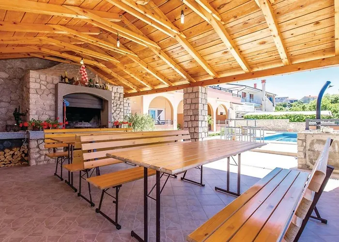 Daire Family-friendly With Swimming Pool - 22488